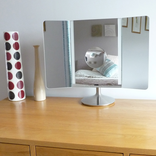 Simplehuman Wide-View Sensor Mirror review: This smart mirror helps you see  yourself in a whole new light - CNET